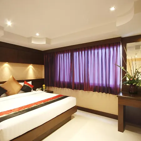 Rayaburi Hotel, Patong-3